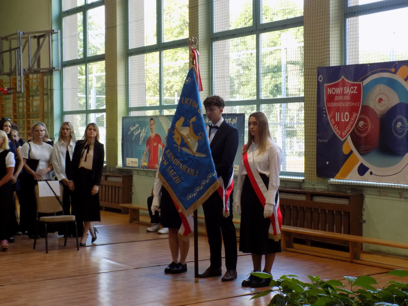 Zdjęcie Rozp roku 2025-2026 (21)a8fcad3f-0616-4d93-8a49-c69a2686e211.JPG w galerii Uroczyste rozpoczęcie roku szkolnego 2025/2026